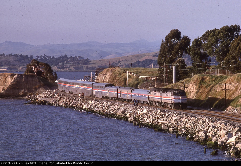 Amtrak #5 on California Zephyr near Rodeo